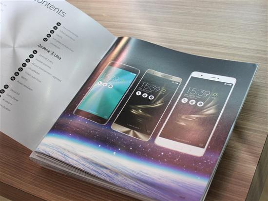 产品线超多 台北电脑展华硕展台实拍(图3) 昨天是台北电脑展的第一天,笔者第一个就来到了刚刚发布手机产品的华硕展台。总的来说这次展会以电脑产品为主,但华硕ZenFone 3系列产品还是赢得了很高的关注度。除此之外,华硕展台也展出了笔记本,桌面电脑,智能穿戴等产品,下面我们就来一起看一下华硕展台的具体细节,结尾有福利喔~