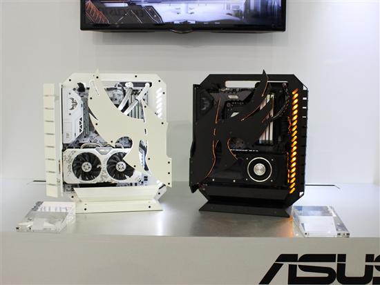 产品线超多 台北电脑展华硕展台实拍(图22) 昨天是台北电脑展的第一天,笔者第一个就来到了刚刚发布手机产品的华硕展台。总的来说这次展会以电脑产品为主,但华硕ZenFone 3系列产品还是赢得了很高的关注度。除此之外,华硕展台也展出了笔记本,桌面电脑,智能穿戴等产品,下面我们就来一起看一下华硕展台的具体细节,结尾有福利喔~