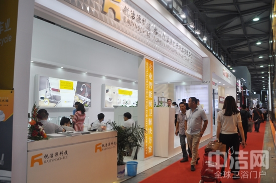 专注智能卫浴产品研发 洁博利上海展首推智能快装水嘴引关注