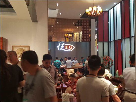 华谊家具“悦东方”系列领秀青岛国际家具展(图1) 华谊家具“悦东方”系列领秀青岛国际家具展(图1)