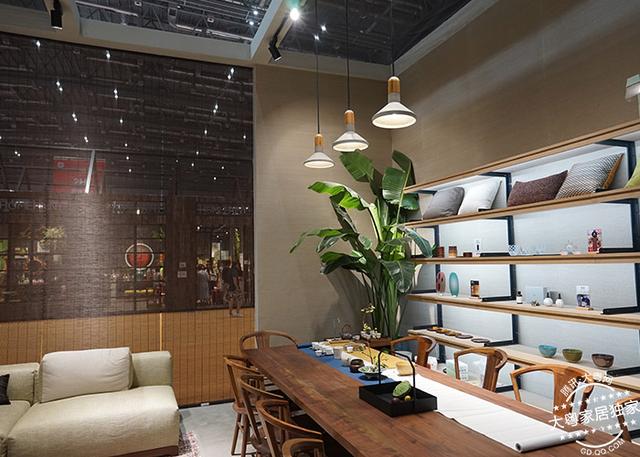 “高颜值”好设计走俏上海虹桥家具展(图1) “高颜值”好设计走俏上海虹桥家具展